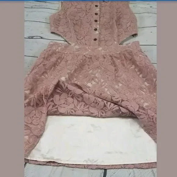 Lush Dress Size Medium Sleeveless - Picture 4 of 8